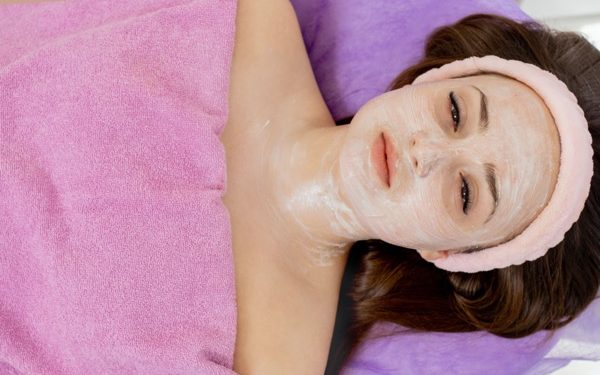 Exfoliante químico: Te cuento qué es y cuáles son las mejores opciones